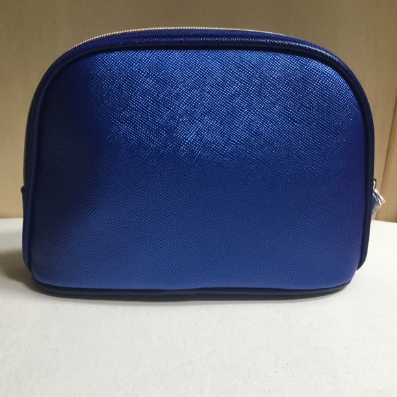 La Mer Blue Makeup Bag - Picture 3 of 9